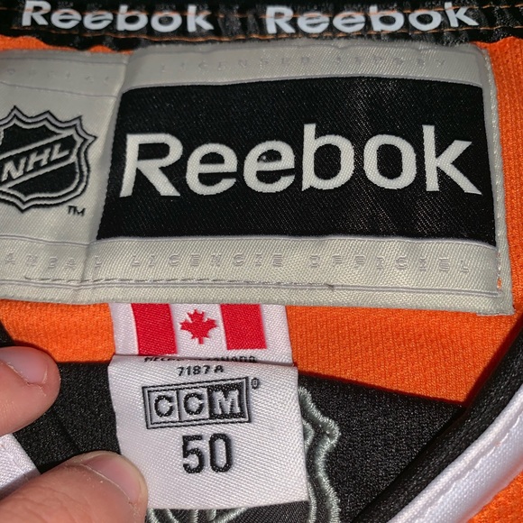 Philadelphia Flyers Premier NHL Schenn Jersey - Picture 2 of 6